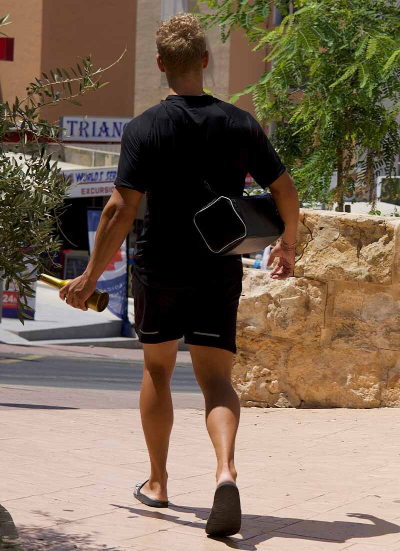 Barschool T-shirt, Model